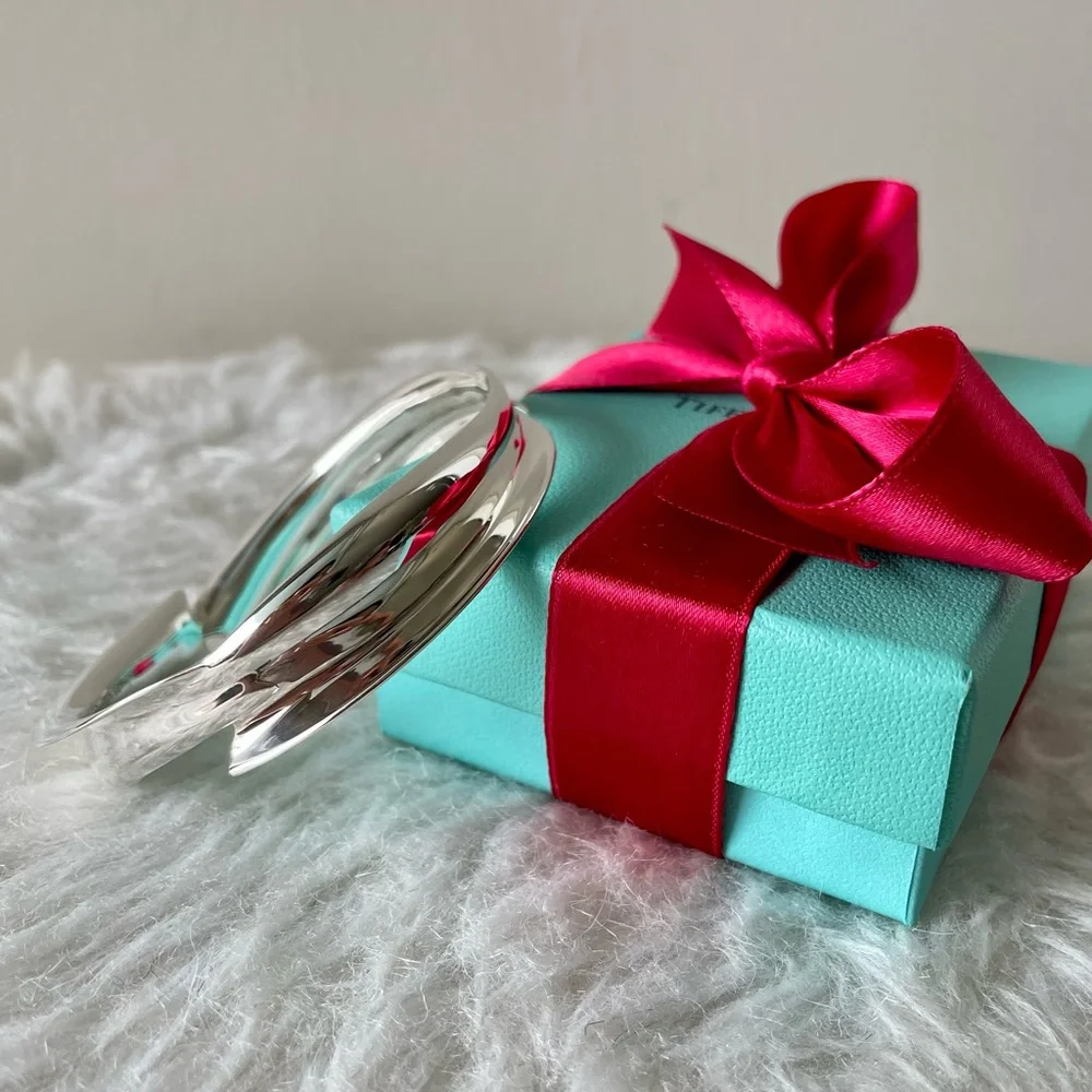 Tiffany and Co. Gehry Fish Bangle